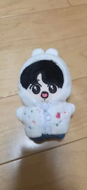 토끼 귀 달린 후드티 1,980엔