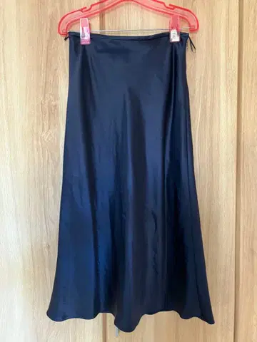 Theory 네이비 플레어 스커트 P