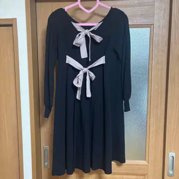 JILL by JILL STUART 리본 백 오픈 원피스 블랙