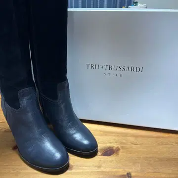 TRU TRUSSARDI 블랙 롱 부츠