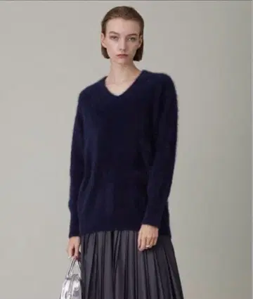 iCB 폭스 캐시미어 풀오버 니트 네이비 V넥 긴팔