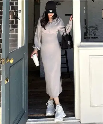 새상품 ZIP 후드 타이트 원피스