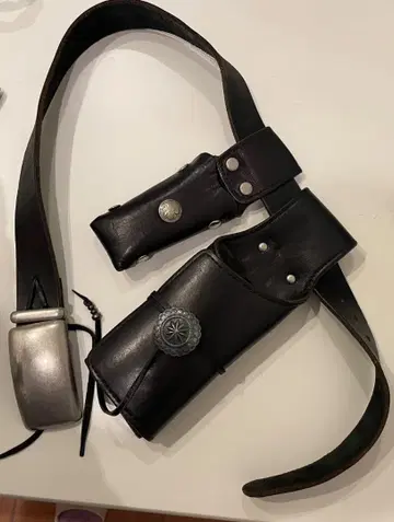 고로즈풍 가죽 블랙 시저 케이스