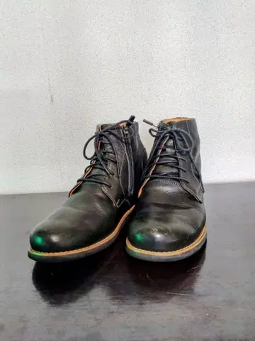 가죽 숏부츠 레이스업 베네슈