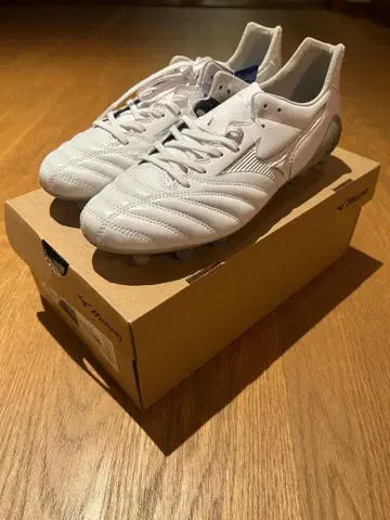 미사용 새상품 미즈노 축구 스파이크 모나르시다 NEO 2 PRO 26cm