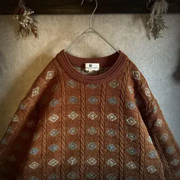 디자인 니트 올 패턴 브라운 M 사이즈 레트로 디자인 케이블 편직