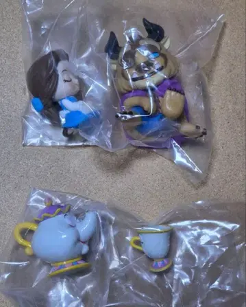 미녀와 야수 어깨 쿵