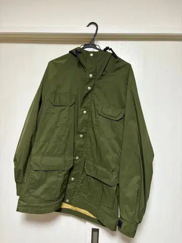 Crescent Down Works M 마운틴 파카