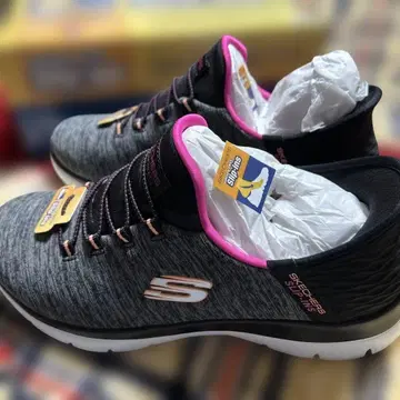 새상품 스케쳐스 슬립인즈 경량 스니커즈 24.5 2025 QVC