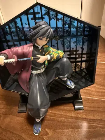 토미오카 기유 LAYER SCAPE 피규어