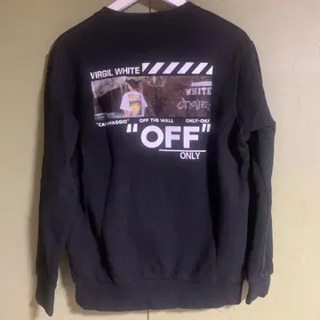 블랙 크루넥 맨투맨 사이즈 1