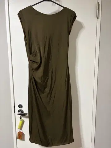 질 샌더 슬리브리스 무릎 기장 원피스