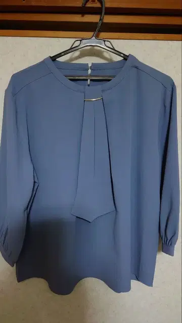 미사용 새상품 파랑 7부 소매 블라우스 LL
