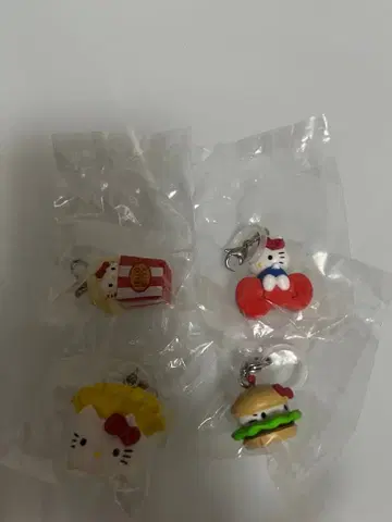 헬로키티 아메리칸 디자인 메지루시 액세서리