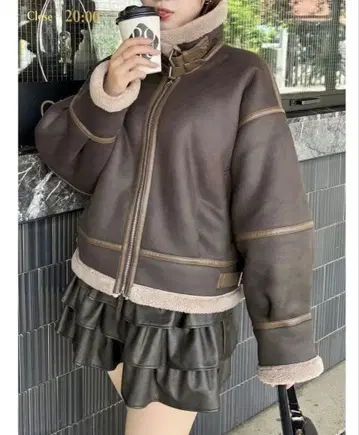 다즐린 보아 컴팩트 숏 블루종 다크 브라운