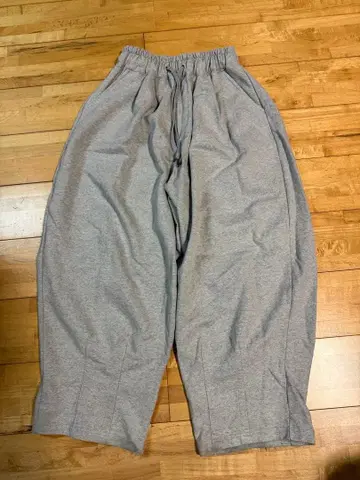 그레이 초와이드 맨투맨 팬츠