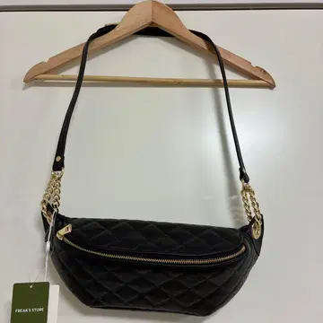 [ 새상품 ] AULENTTI 오우렌티 가죽 퀼팅 바디백 검정 블랙