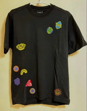 새상품급 폴스미스 남성용 블랙 T셔츠 사이즈 M