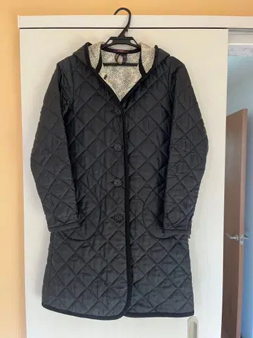 새상품급 라벤햄 한정판 리버티 콜라보 퀼팅 코트 34