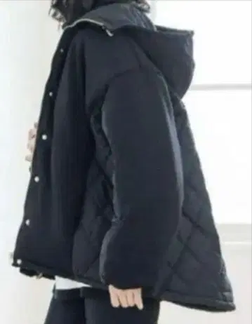 후드 부착 블랙 퀼팅 자켓 프리 사이즈
