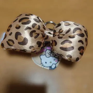 헬로키티 레오파드 무늬 리본 키링