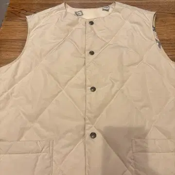 베이지 퀼팅 다운 베스트