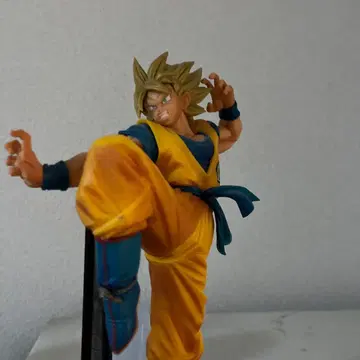 드래곤볼 손오공 피규어