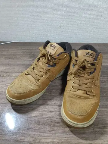 VANS 브라운 스웨이드 스니커즈