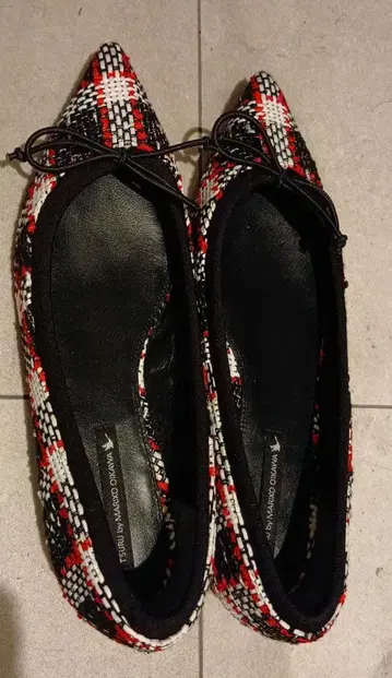 트루 바이 마리코 오이카와 펌프스 체크 트위드 새상품급