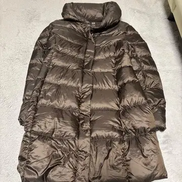 유니클로 울트라 라이트 다운 자켓 L 사이즈 미들 기장 경량