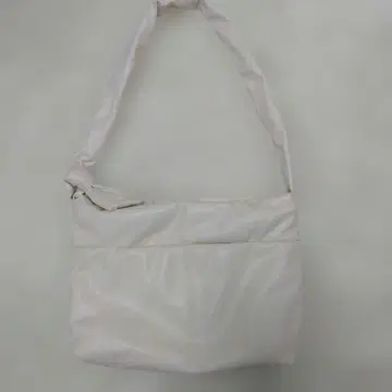 PAPILLONNER 정가 1.4만 퍼피 숄더백 사코슈 화이트