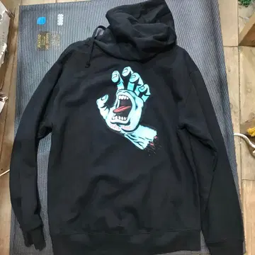 SANTA CRUZ 그래픽 후드티 블랙 M