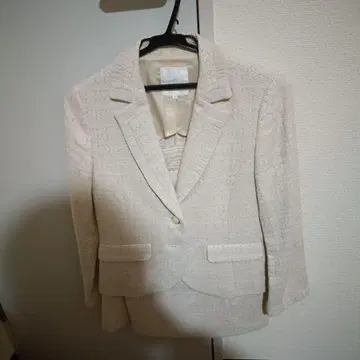 쿠미쿄쿠 베이지 스커트 수트