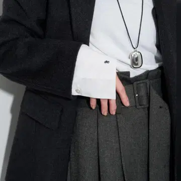 R'IAM 리암 커프스 긴팔 티셔츠