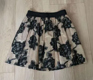 새상품 밀리 핑크 꽃무늬 플라워 자수 쉬폰 스커트