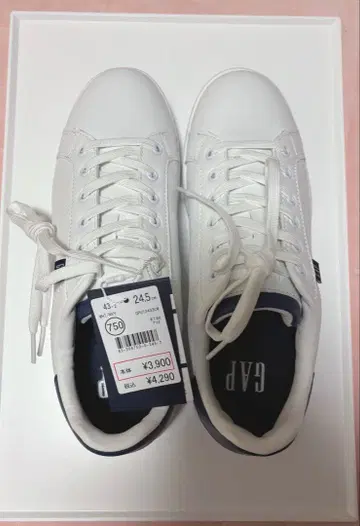 GAP 화이트 스니커즈 24.5cm