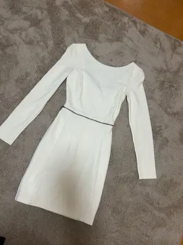 ZARA 화이트 미니 원피스 XS