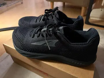 Altra 러닝화 블랙