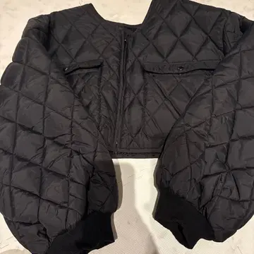 블랙 퀼팅 자켓 숏 기장