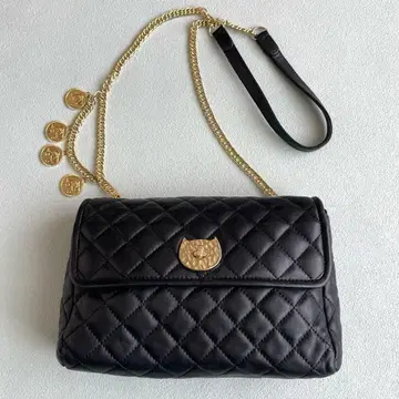 츠모리 치사토 체인 가죽 숄더백