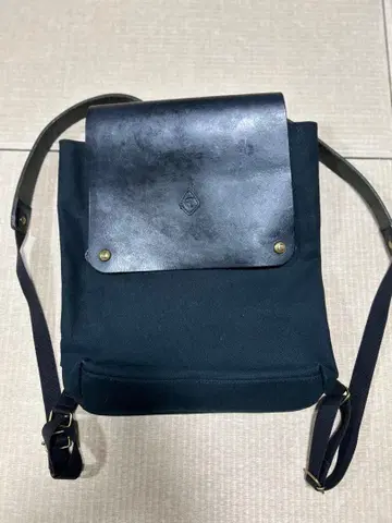 클레도란 가죽 백팩 마르쉐