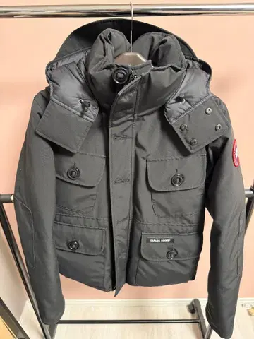 CANADA GOOSE 블랙 다운 자켓