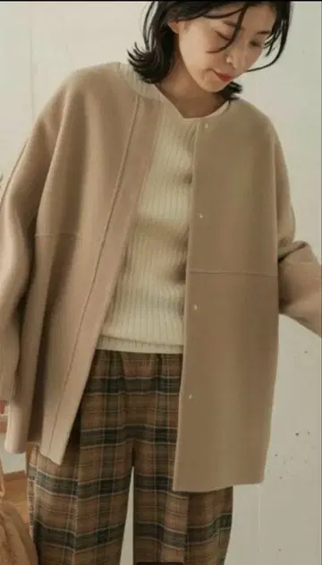 어반 리서치 도어스 노카라 코트