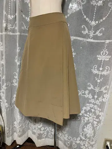 Dress. apt 플레어 스커트 무릎 기장