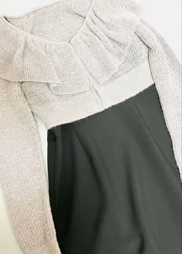 [ 미사용 ] 내추럴 뷰티 베이직 프릴 셋업