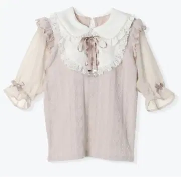 하트 참 레이스업 티셔츠 노에미