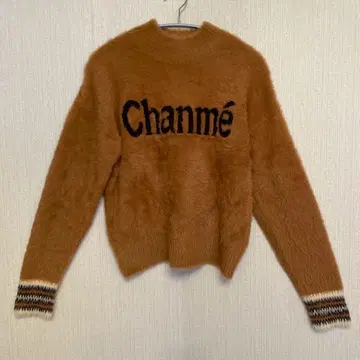 BEATRICE 카멜 영문 니트