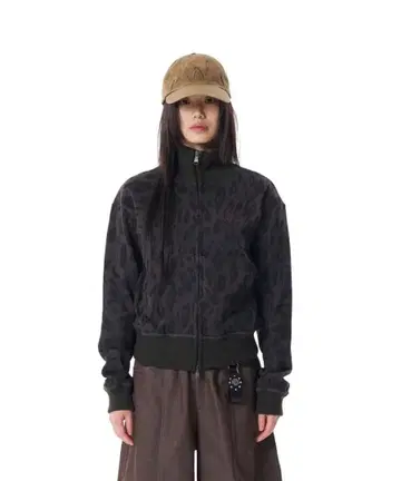 AAKAM 레오파드 로고 트랙 자켓
