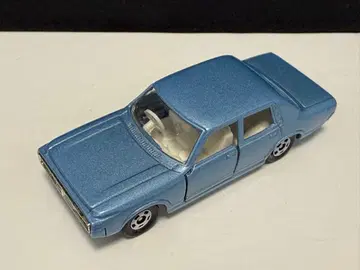 토미카 뉴 크라운 중국