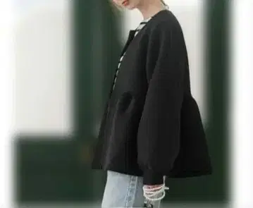 [택 포함 미사용] 탄력감 종이상자 노카라 자켓